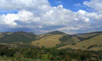 Imagem 4: Lindo Terreno com Vista Deslumbrante, Nascente e Ótima Topografia