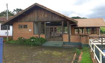 Imagem 2: OPORTUNIDADE ÚNICA em GONÇALVES: IMÓVEL COMERCIAL COM ÓTIMA LOCALIZAÇÃO