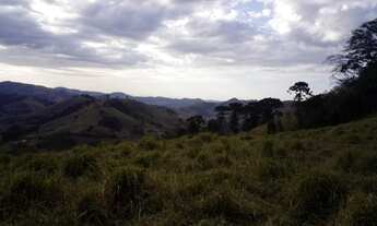 Imagem 6: Belíssima área com linda vista próxima à cachoeira dos Henriques