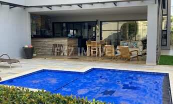 Imagem 2: Maravilhoso Sobrado com 3 Suites em Condominio de Pauliinia