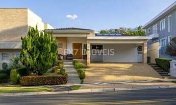 Imagem: Casa de luxo em condomínio no Ville Sainte