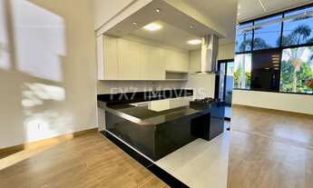 Imagem 6: Casa em Condomínio Industrial de Luxo com 3 Suítes na Residencial Santorini, Paulínia-SP