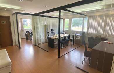 Imagem 3: Salão Comercial à Venda em Campinas-SP, Jardim Nova Europa: 4 Salas, 5 Banheiros, 4 Vagas