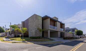 Imagem: Casa de esquina no Swiss Park com 4 suítes