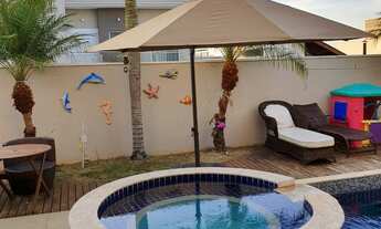 Imagem 2: Casa de Condomínio com 3 Quartos e 5 banheiros à Venda, 305m² por R$ 2.250,000