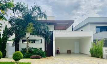 Imagem: Imperdível Casa de Condomínio à Venda