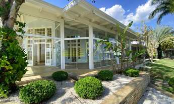 Imagem 5: Casa à venda no bairro Chácaras Alpina com 5 suítes