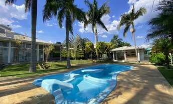 Imagem 2: Casa à venda no bairro Chácaras Alpina com 5 suítes