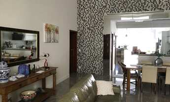 Imagem 6: Casa de Condomínio de Alto Padrão à Venda em Valinhos-SP, 3 Quartos, 3 Suítes, 233m², Bair