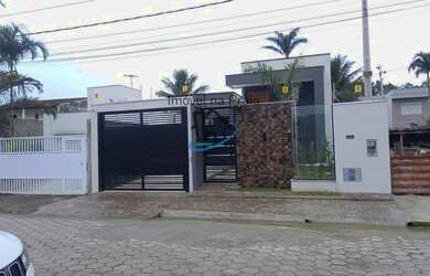 Imagem 2: Sobrado para Venda em Caraguatatuba / SP no bairro Massaguaçu