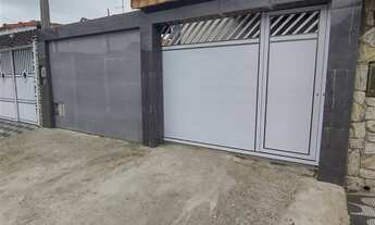 Imagem 4: Casa Isolada na Praia Grande,com piscina 2 quartos sendo 1 suite 3 garagem