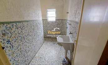 Imagem 7: Kit com 46m² de área útil - apenas 200m da praia - excelente localização