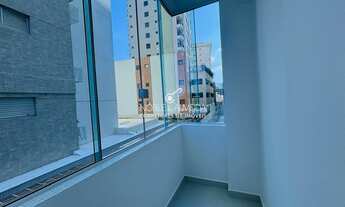 Imagem 4: Prédio frente à orla. Apartamento finamente reformado