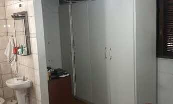 Imagem 4: 3 dormitórios, 1 suítes, 2 banheiro, 2 vagas na garagem