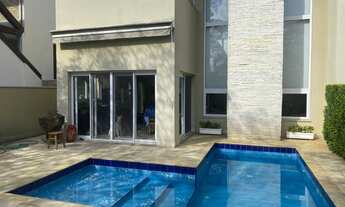 Imagem 3: Casa à venda no Alphaville Residencial 10 | Casa imponente | 4 suítes | Living amplo