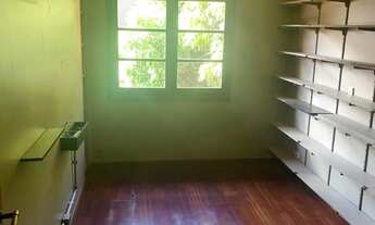 Imagem 4: Casa em Alphaville 11 | 350m2 | 4 dormitórios, sendo 2 suítes | Sala com lareira