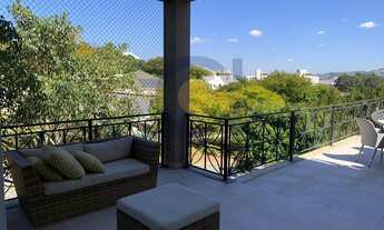 Imagem: Tamboré 10 casa com bastante luz natural