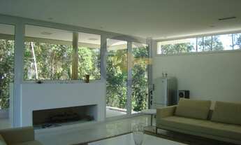 Imagem 5: Tamboré 01 | casa clean alto padrão | rodeada por verde | rodeada por vidros