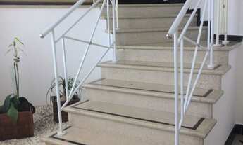 Imagem 5: 4 quartos todos suítes e 1 com closet Ar condicionado nas suítes Aquecimento solar Sala