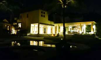 Imagem 2: Alphaville 10 - Casa 970m² - 4 suítes com closet; hidromassagem; lareira; área verde; pisc