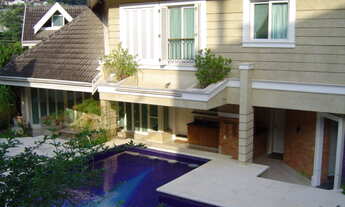 Imagem 3:  Área de lazer completa com área de gourmet sem uso: Varanda com churrasqueira, forno de