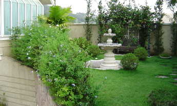 Imagem 2:  Área de lazer completa com área de gourmet sem uso: Varanda com churrasqueira, forno de