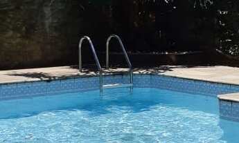 Imagem 2: Alphaville 05 - casa 400m² - 4 dormitórios sendo 2 suites, 2 vagas, piscina, closet, saláo