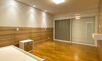 Imagem 4: Casa no Alphaville 01 - venda - 5 suítes com sacada, sendo uma com closet e hidromassagem