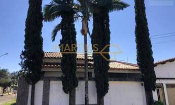 Imagem: Casa Padrão, 4 dormitórios, 1 suítes