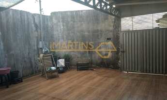 Imagem: Casa Padrão, 4 dormitórios, 2 vagas na