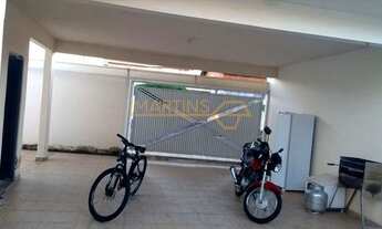 Imagem 4: Casa para Venda, Araguari / MG, bairro Brasília, 3 dormitórios, 1 suíte, 2 banheiros, 4 va