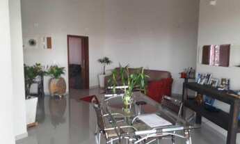 Imagem: Casa à venda no bairro Residencial Village