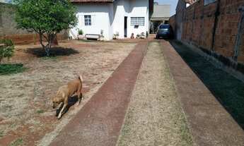 Imagem: Casa à venda no bairro Parque das Flores