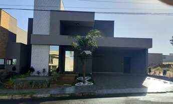 Imagem: Casa à venda no bairro Condomínio Village