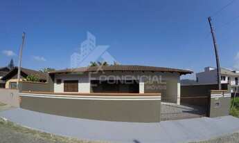 Imagem: 3 dormitórios, 1 banheiros, 1 vaga na garagem