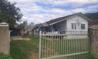 Imagem: 4 dormitórios, 1 banheiros, 1 vaga na garagem