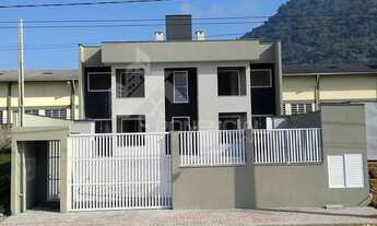 Imagem: 2 dormitórios, 1 banheiros, 1 vaga na garagem