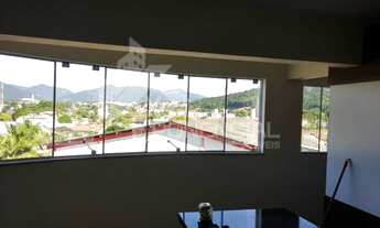 Imagem 3: 2 dormitórios, 1 banheiros, 1 vaga na garagem