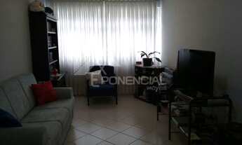 Imagem 2: 2 dormitórios, 1 banheiros, 1 vaga na garagem