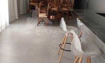 Imagem 6: 3 dormitórios, 1 suítes, 2 banheiro, 2 vagas na garagem