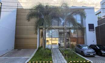 Imagem: Casa de Alto Padrão à Venda no Condomínio