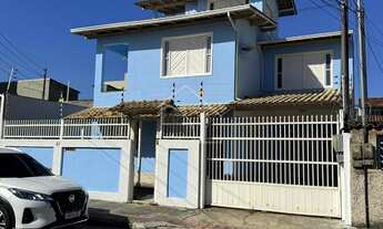 Imagem: Casa Triplex à Venda 4 Quartos