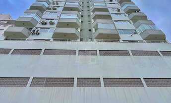 Imagem 1: Apartamento com metragem ampla a venda no Centro de Itajaí