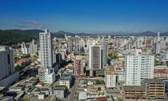 Imagem 3: Pré-lançamento no centro de itajaí