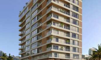 Imagem: Lançamento na Praia Brava á poucos metros