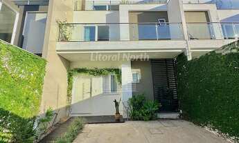 Imagem: Sobrado Triplex na Praia dos Amores