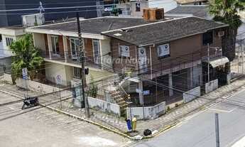 Imagem: Sobrado -Terreno no centro de Itajaí