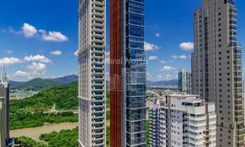 Imagem 2: Apartamento se Altíssimo Padrão de frente para o mar