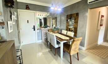 Imagem 3: Apartamento na Praia Brava á poucos metros do mar