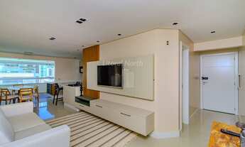 Imagem 2: Aparatamento á poucos metros do mar na Praia Brava